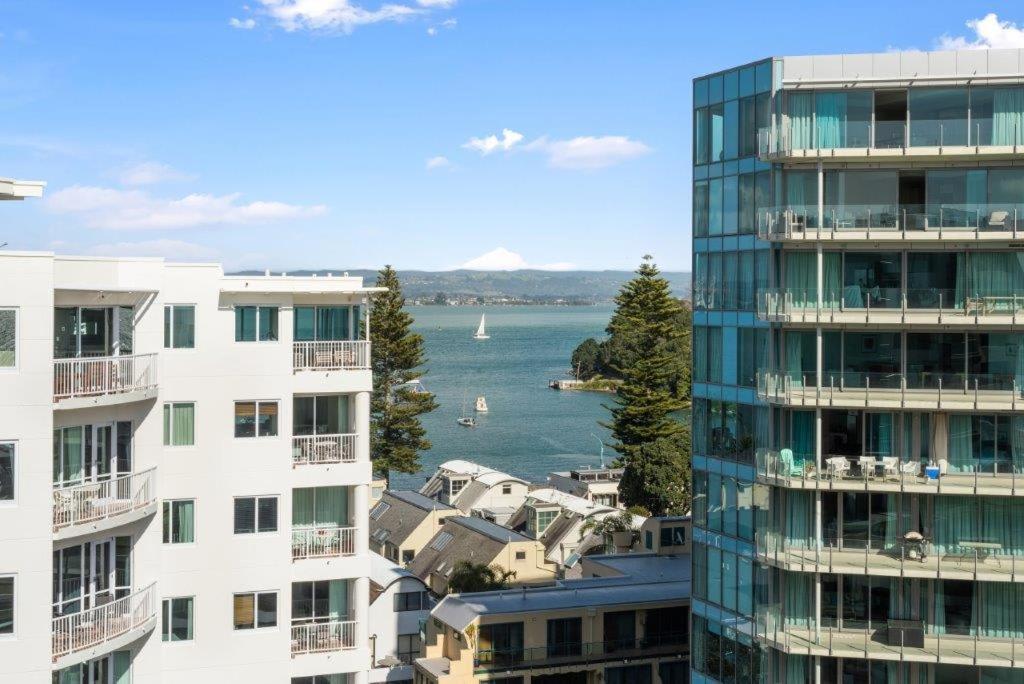 Superb Elevated Views Of Harbour With Heated Pool, Gym & Parking Apartment Mount Maunganui Exterior photo