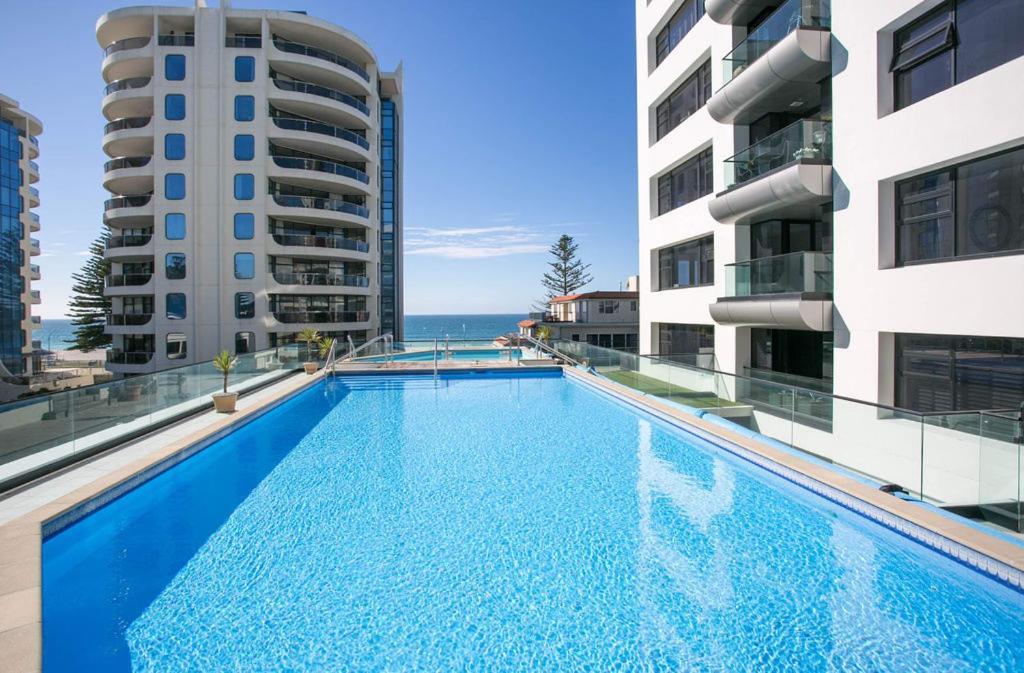 Superb Elevated Views Of Harbour With Heated Pool, Gym & Parking Apartment Mount Maunganui Exterior photo