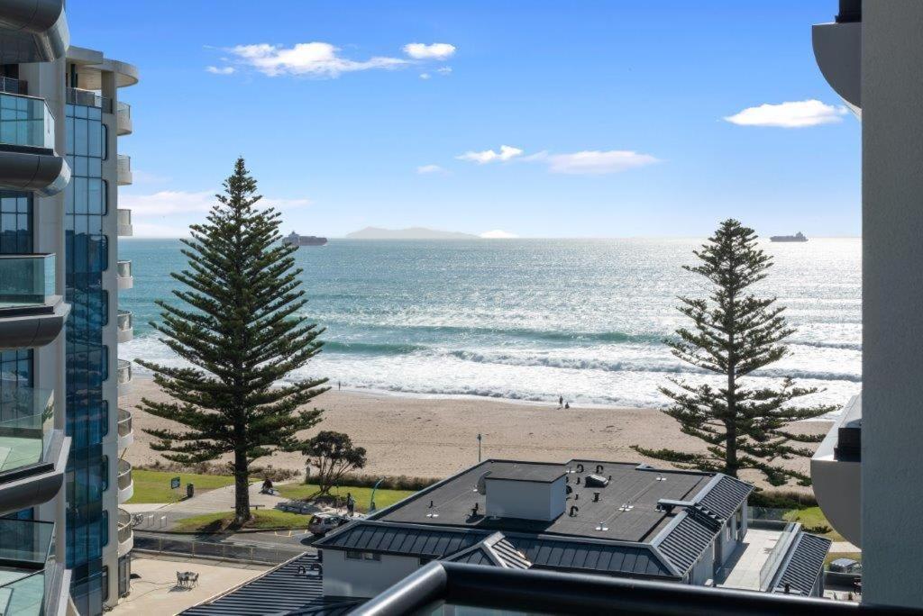Superb Elevated Views Of Harbour With Heated Pool, Gym & Parking Apartment Mount Maunganui Exterior photo